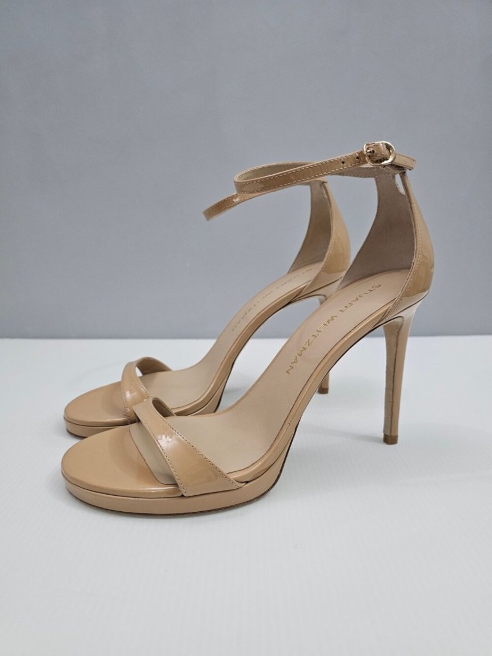 Stuart Weitzman Nudist Platform Heel Sandal Womens 9 Adobe Tan Patent Leather